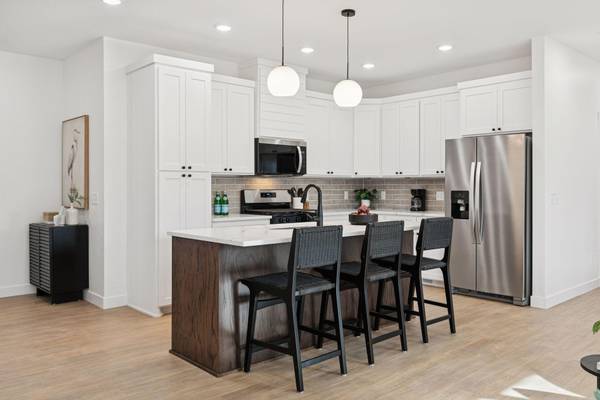 1270 Bellflower LN, Owatonna, MN 55060