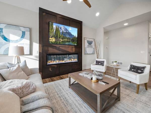 9975 Kari WAY, Elko New Market, MN 55020