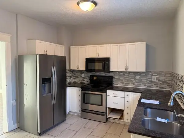 468 Bellows ST, Saint Paul, MN 55107