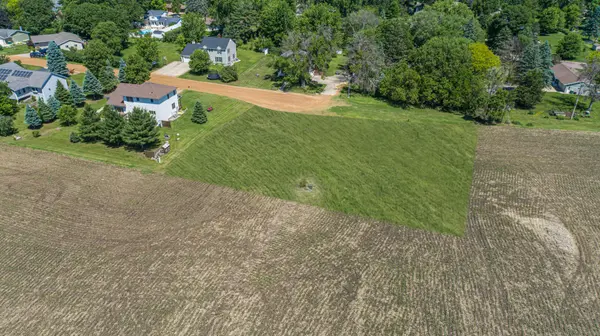 120 Kaukis DR, Le Sueur, MN 56058
