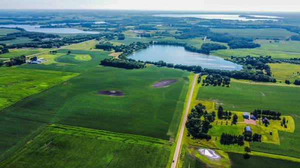 7250 Rutz Lake RD, Waconia, MN 55387