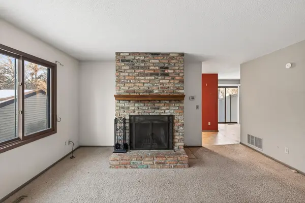 6368 Saint Johns DR, Eden Prairie, MN 55346
