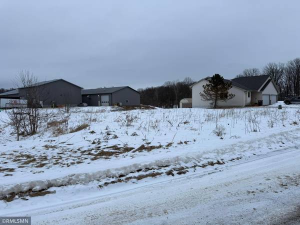 W1100 Cardinal DR, Spring Valley, WI 54767