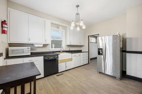 1122 4th AVE N, Fargo, ND 58102