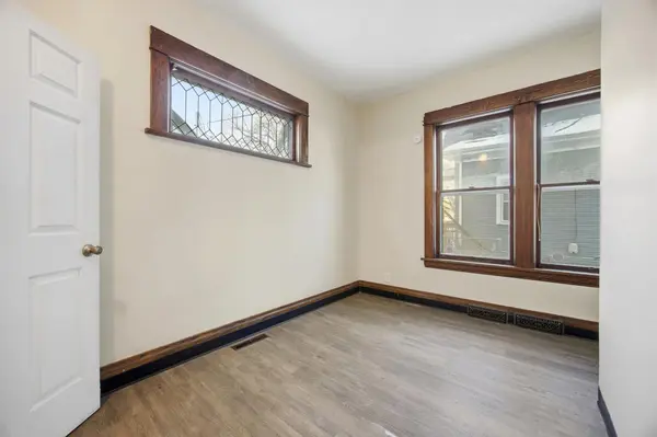 1122 4th AVE N, Fargo, ND 58102