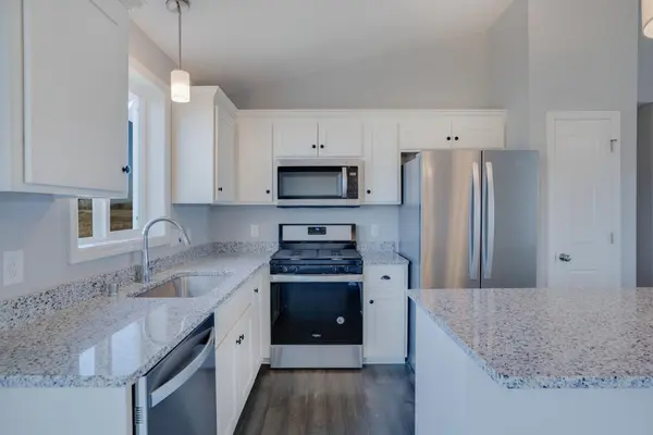 810 Fox River RD, Somerset, WI 54025