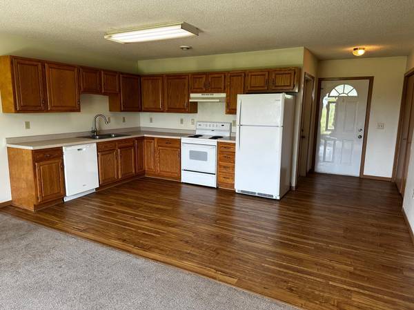 960 Portland ST, Villard, MN 56385