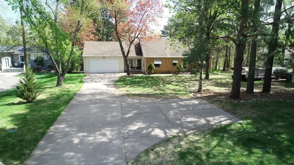 809 Bradford AVE, Champlin, MN 55316