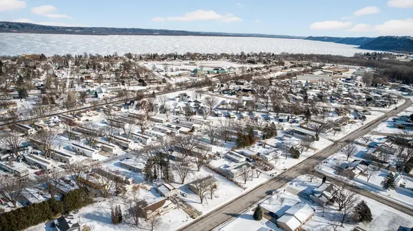729 S 10th ST, Lake City, MN 55041