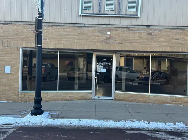 307 2nd ST, Jackson, MN 56143