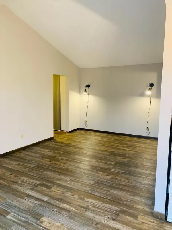 932 Westbrooke WAY #8, Hopkins, MN 55343