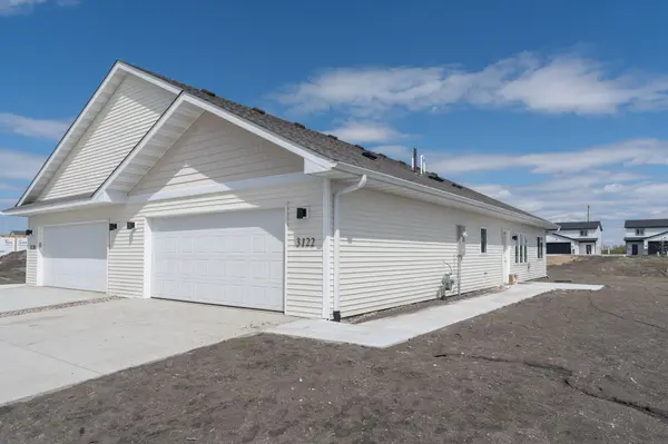 3122 Noble DR, Mankato, MN 56001