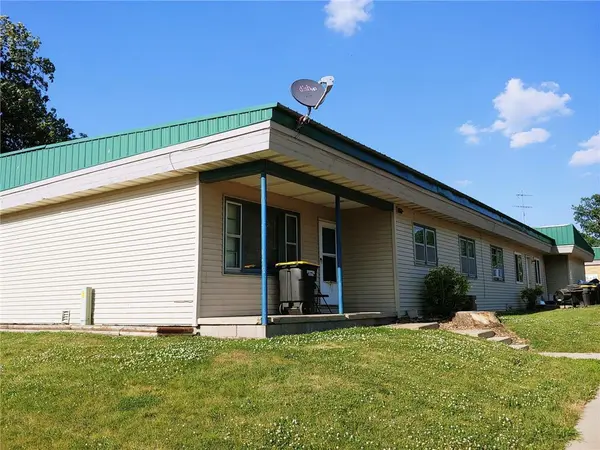 905 E 5th ST, Blue Earth, MN 56013