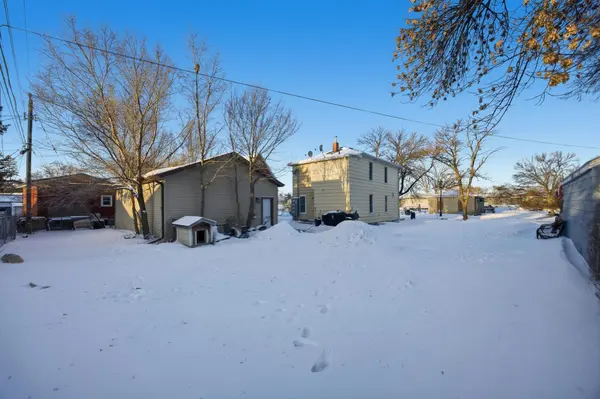 702 21st ST S, Fargo, ND 58103
