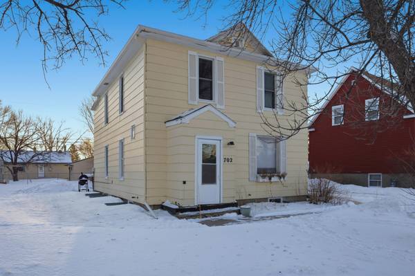 702 21st ST S, Fargo, ND 58103