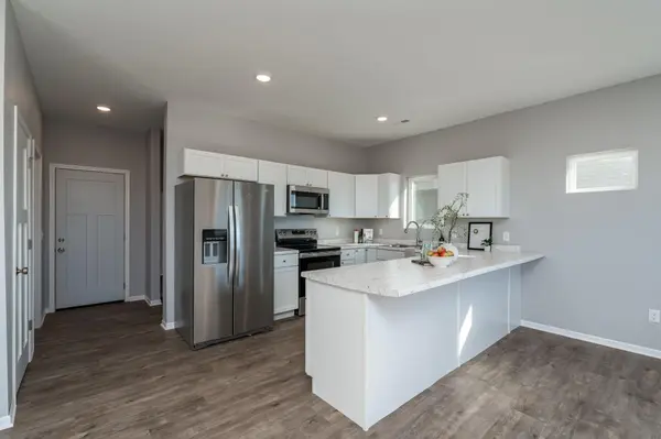 3129 & 3131 Noble DR, Mankato, MN 56001
