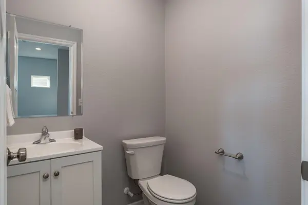 3129 & 3131 Noble DR, Mankato, MN 56001