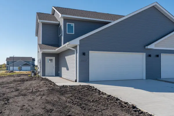 3123 Noble DR, Mankato, MN 56001
