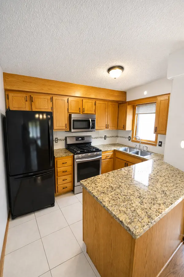 301 Aster DR, Northfield, MN 55057