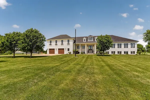 10951 County 8 RD SW, Stewartville, MN 55976