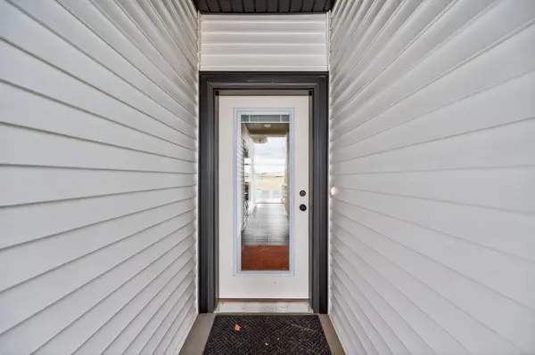 1201 Honeysuckle LN, Cambridge, MN 55008