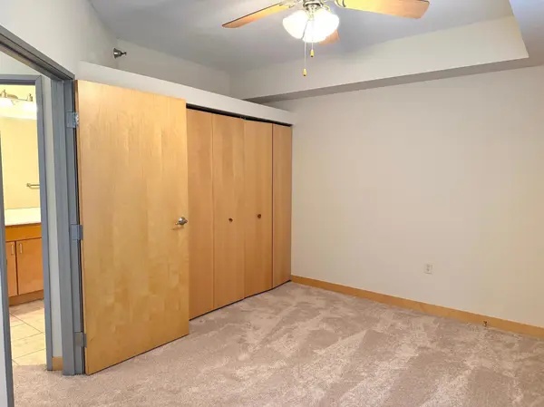 2600 University AVE SE #106, Minneapolis, MN 55414
