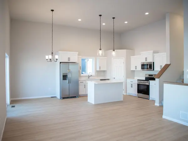 1187 Rachel DR W, West Fargo, ND 58078
