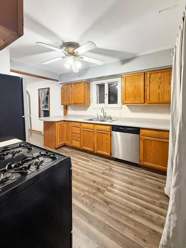 2003 Cottage AVE E, Saint Paul, MN 55119