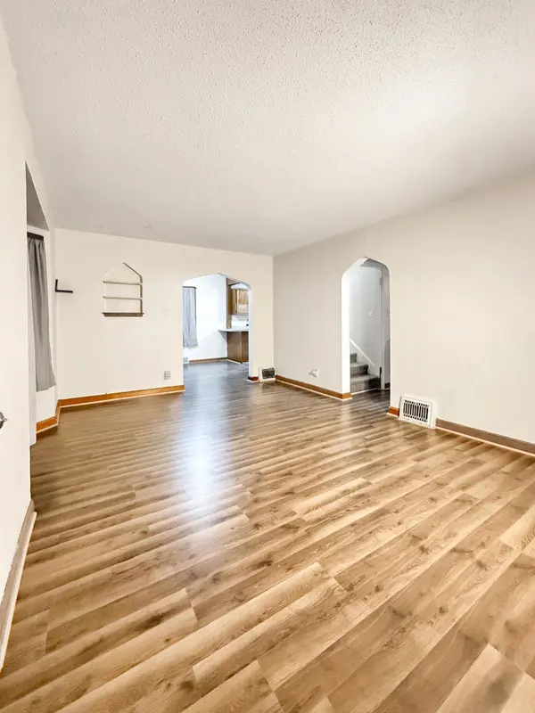 2003 Cottage AVE E, Saint Paul, MN 55119