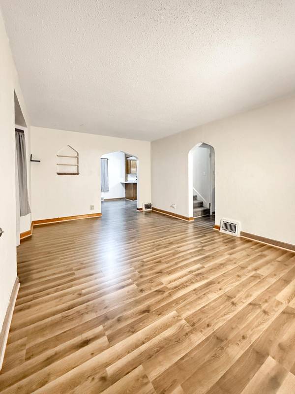 2003 Cottage AVE E, Saint Paul, MN 55119