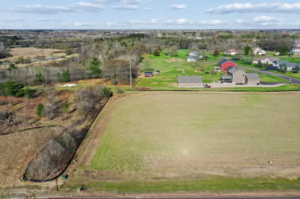 5147 389th TRL, North Branch, MN 55056