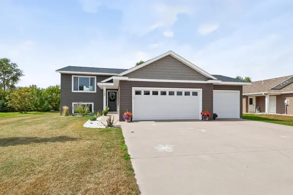 190 Red School LN, Kellogg, MN 55945