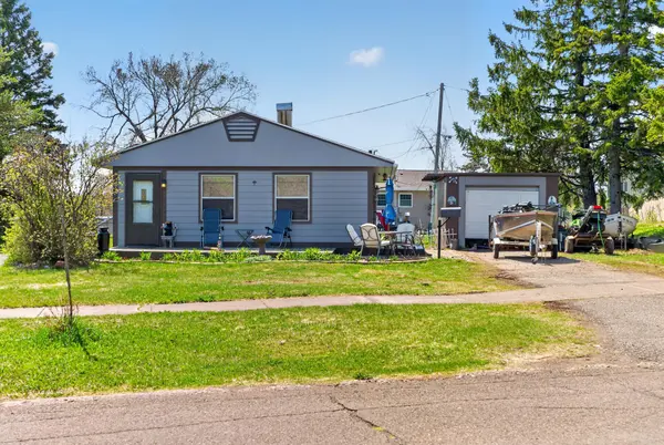 39 Edison BLVD, Silver Bay, MN 55614