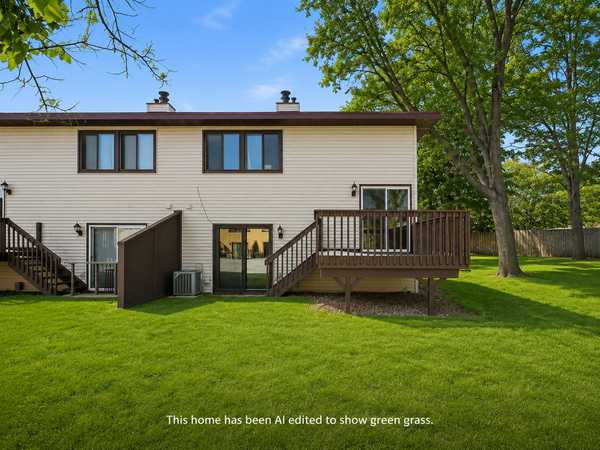 8525 Maplebrook Pkwy N, Brooklyn Park, MN 55445
