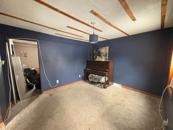 109 E 9th ST, Morris, MN 56267