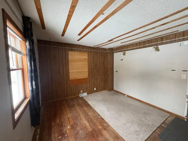 109 E 9th ST, Morris, MN 56267