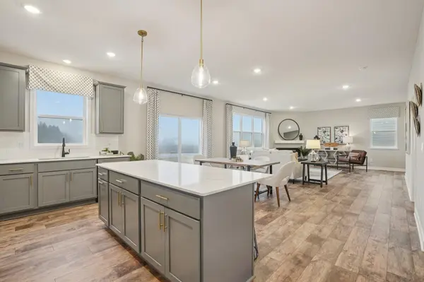 1896 Marsh View TER, Shakopee, MN 55379