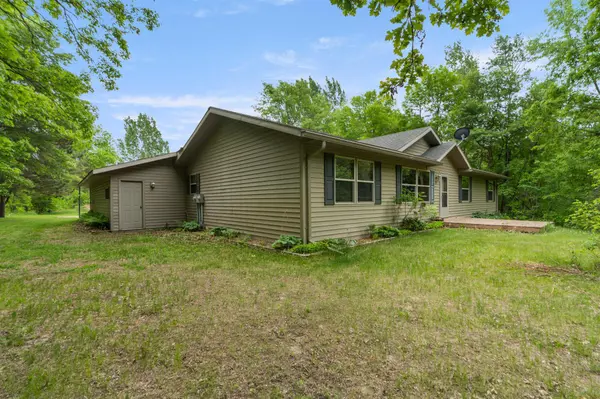 5057 County 40 NW, Hackensack, MN 56452