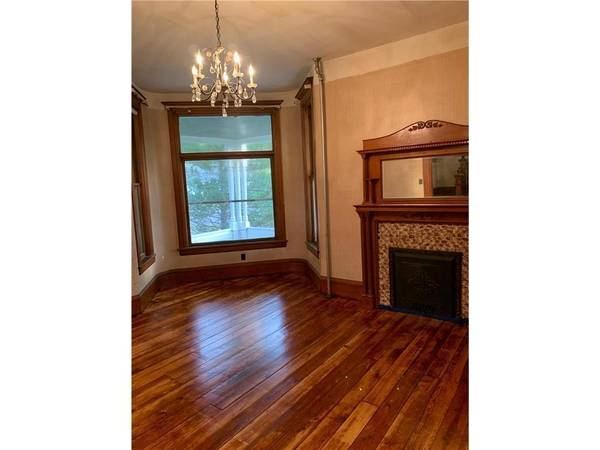 702 N 6th ST, Mankato, MN 56001