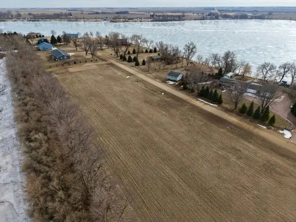 5 Lime Lake DR, Avoca, MN 56114