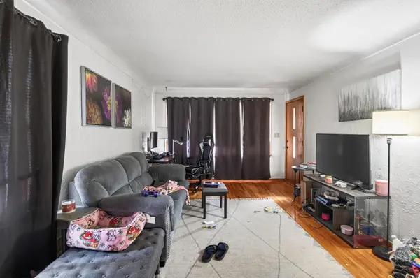 913 Russell ST, Saint Paul, MN 55106