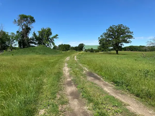 XXX Highway 284, Cologne, MN 55322