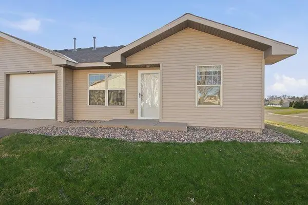 300 Cedar ST #15, Baldwin, WI 54002