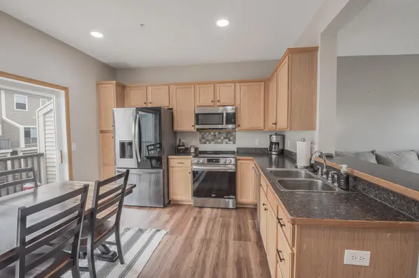 11316 Fergus ST NE #E, Blaine, MN 55449