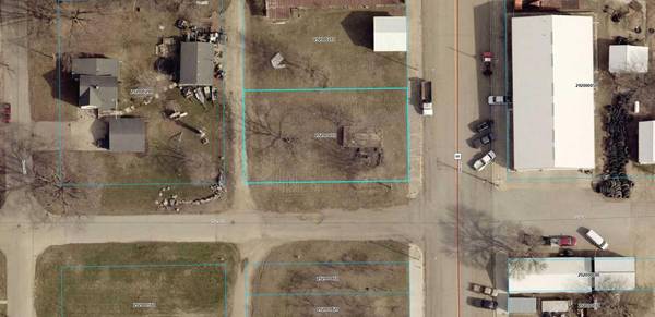 114 Main St, Walters, MN 56097