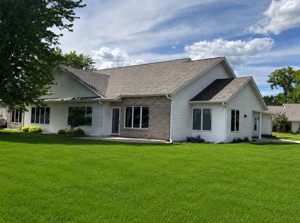 1960 Long Bridge RD, Detroit Lakes, MN 56501