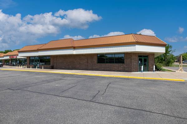 2231 11th AVE E, North Saint Paul, MN 55109