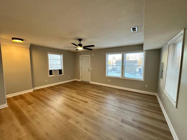 629 Oak ST SE, Minneapolis, MN 55414