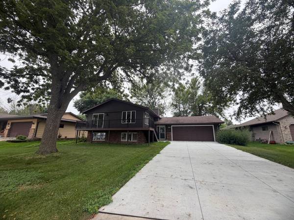 1961 S Shore DR, Worthington, MN 56187