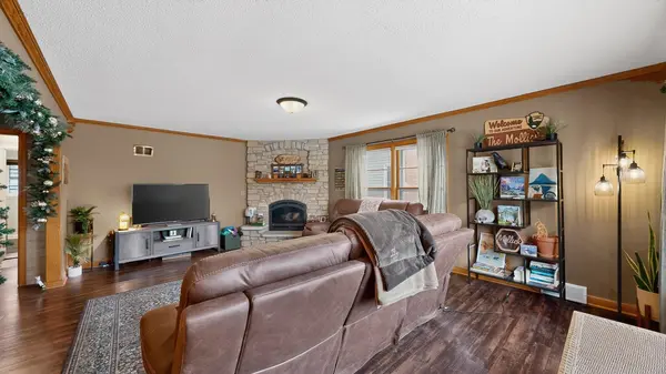 305 N Mantorville AVE, Kasson, MN 55944
